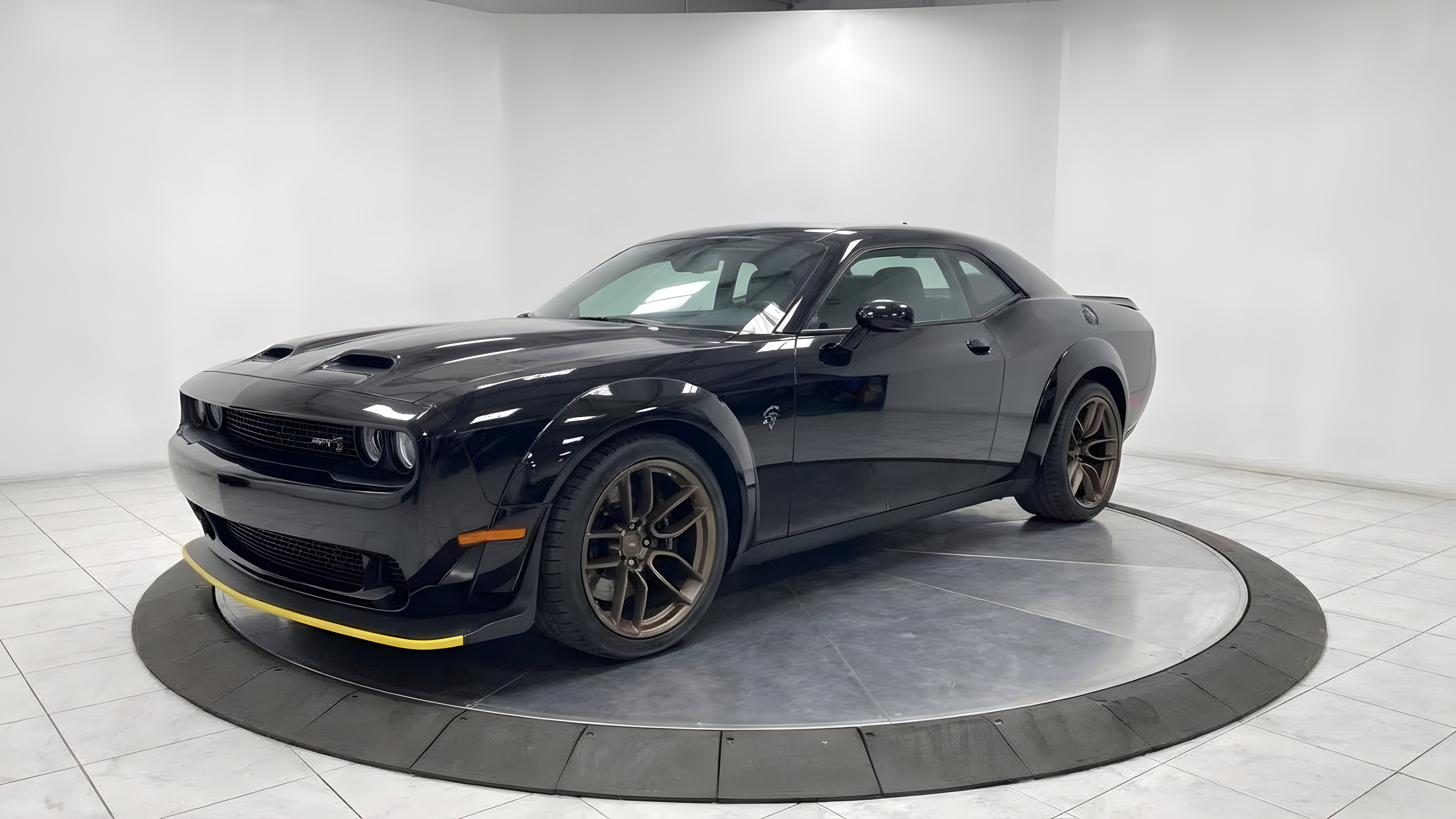 2023 Dodge Challenger SRT